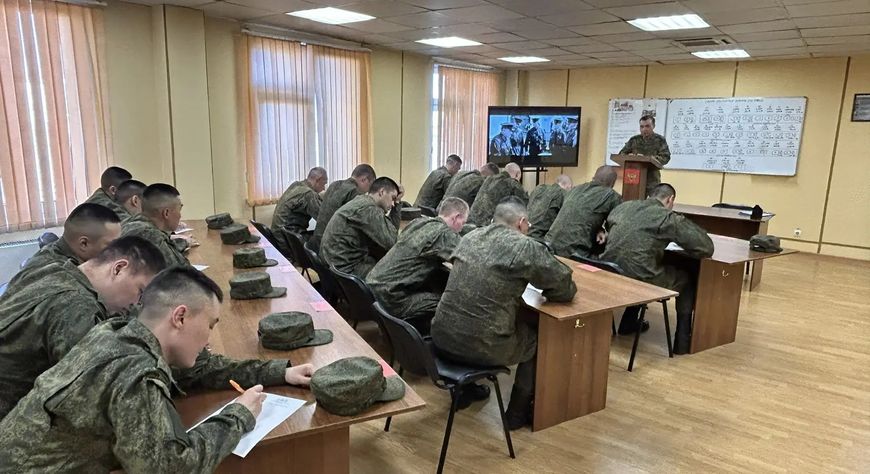 В 55-й горной бригаде прошел показ фильма о подвиге подольских курсантов