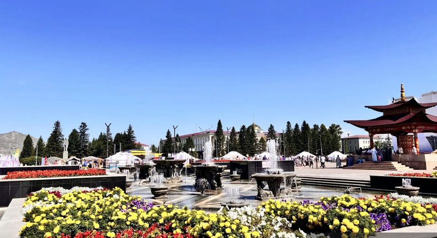 На площади Арата в Кызыле открылся юрточный городок
