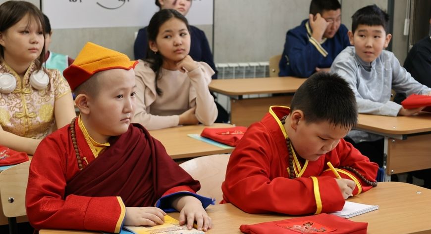 Бичии хуурак Тензин Сат лама болур күзелдиг