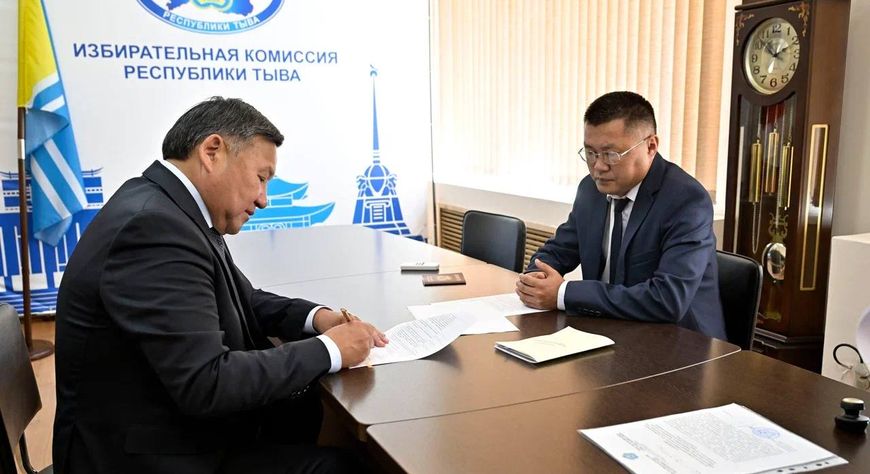 Владислав Ховалыг подал документы для участия в выборах Главы Тувы
