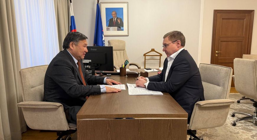 Владислав Ховалыг обсудил с Владимиром Якушевым развитие Тувы и реализацию Народной программы