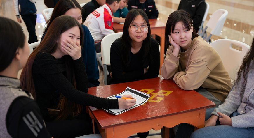 В Туве отметили Международный день кукольника театральным квизом для школьников