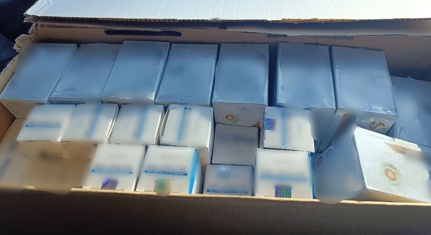Таможенники пресекли контрабанду - 3,3 тысячи капсул с сибутрамином из Казахстана