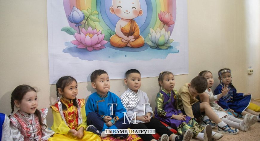 Уругларның сүлде-сүзүк болгаш мөзү-шынар кижизидилгези