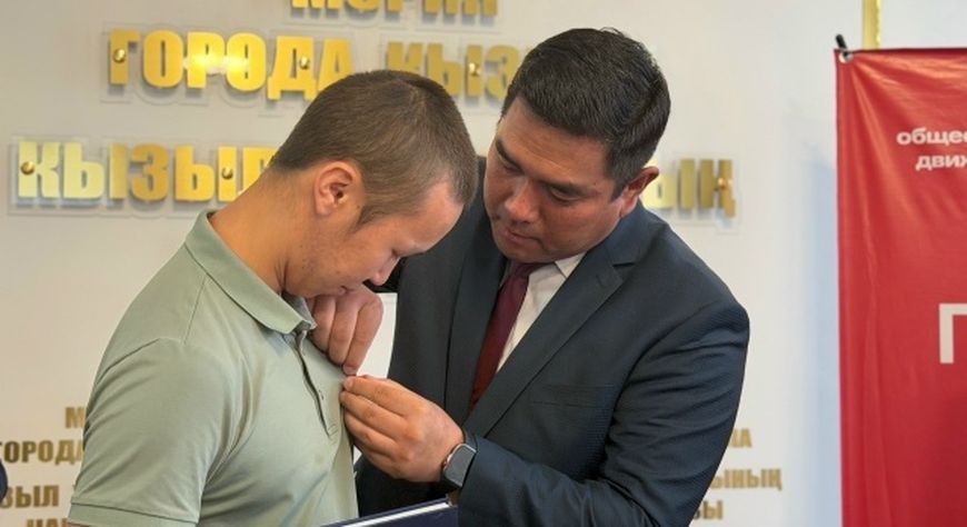 Сыдым Амбаржиге «Изиг Чүрек» хөрек демдээн тывыскан