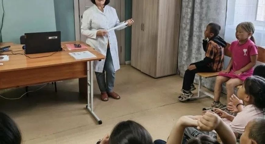 В лагере «Здравушка» Овюрского района прошла беседа о вреде зависимостей