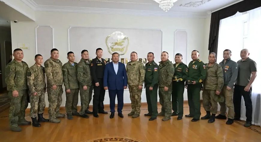 Владислав Ховалыг встретился с участниками СВО