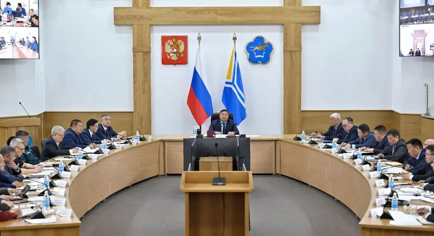Владислав Ховалыг поручил усилить акарицидную обработку парков и детских лагерей