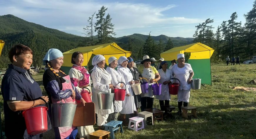 В Тес-Хемском районе определили лучшую доярку Тувы