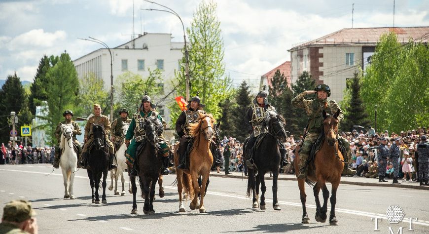 Память, честь, единство: в Кызыле прошёл парад в честь 81‑й годовщины Победы