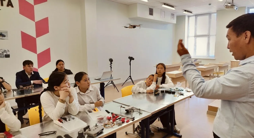 Глава Тувы: «Вопрос с зарплатой педагогов остается под моим контролем»