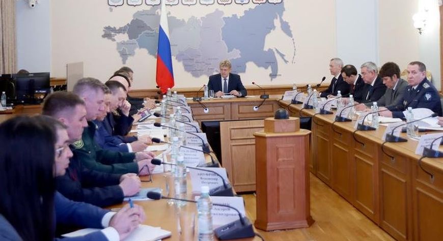 Полпред: «Более чем на 50% снизился среднемесячный объём сомнительных финансовых операций с использованием карт, вовлеченных в дропперство подростков»