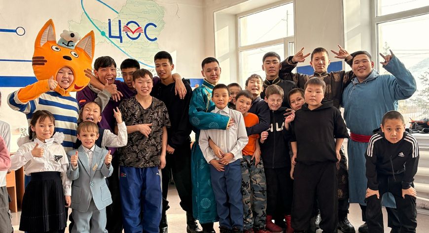 Активисты «Добрых сердец Тувы» провели праздник для воспитанников кадетского корпуса