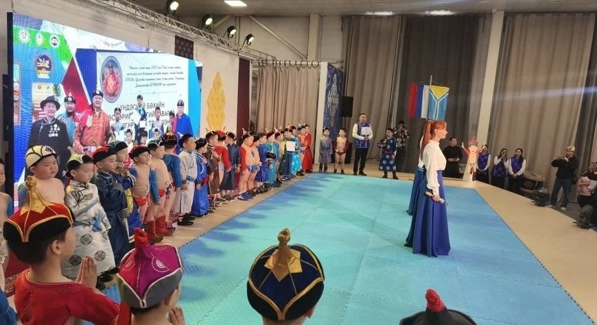 Владислав Ховалыг поздравил геологов Тувы с профессиональным праздником