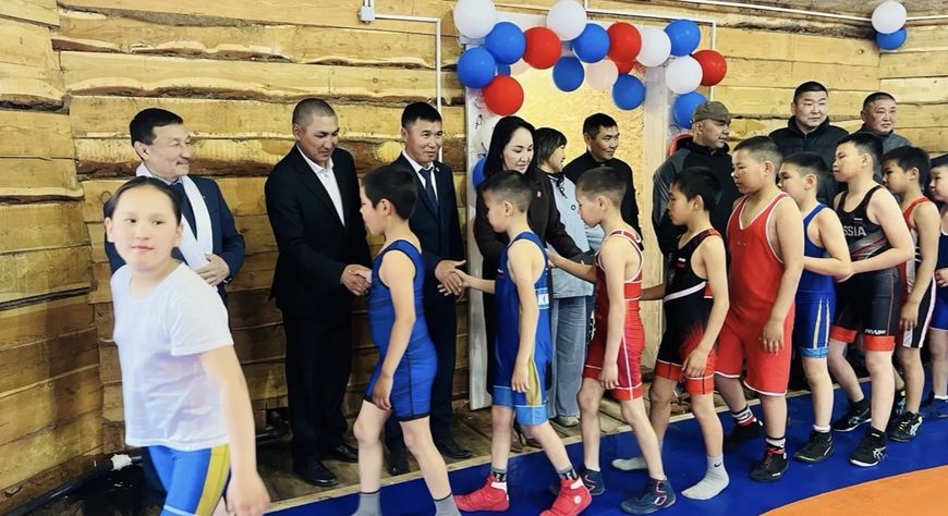 В селе Аянгаты открылся малый спортзал «Гнездо орлят»