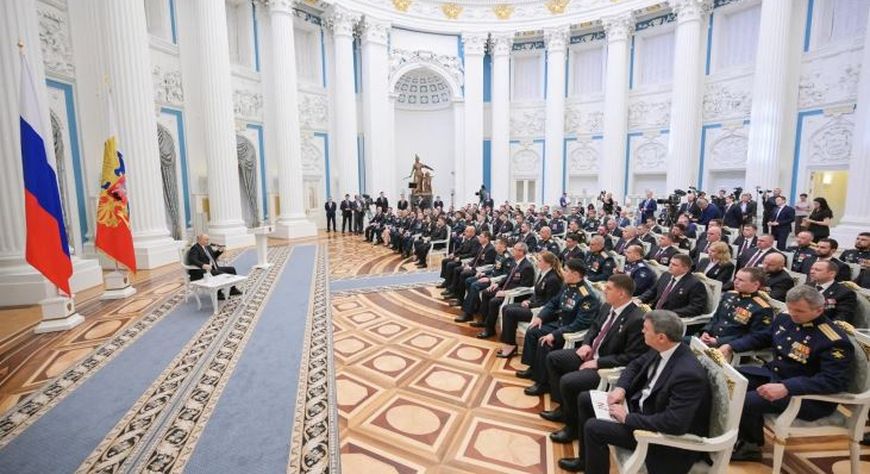 Владимир Путин встретился с выпускниками первого потока кадровой программы «Время героев»