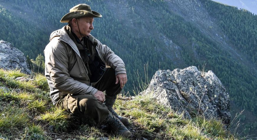 Владислав Ховалыг поздравил Президента России Владимира Путина с днём рождения