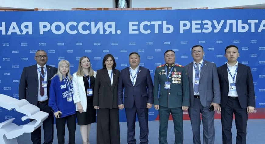 Делегация Тувы участвует в сибирском форуме «Есть результат» в Омске