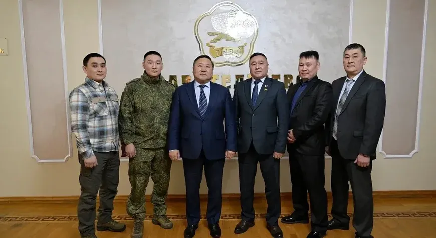 Владислав Ховалыг встретился с участниками СВО, прибывшими в отпуск