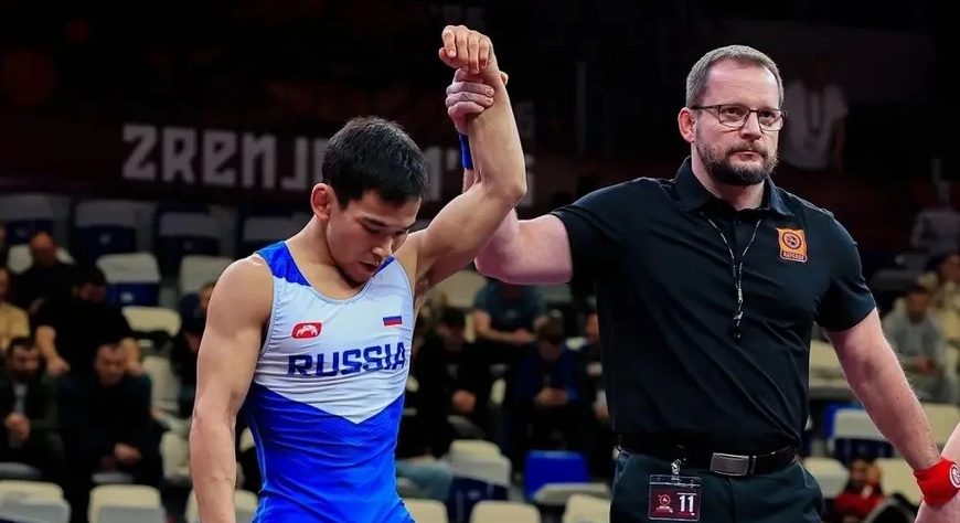 Глава Тувы поздравил Аяндая Ондара с победой на первенстве Европы