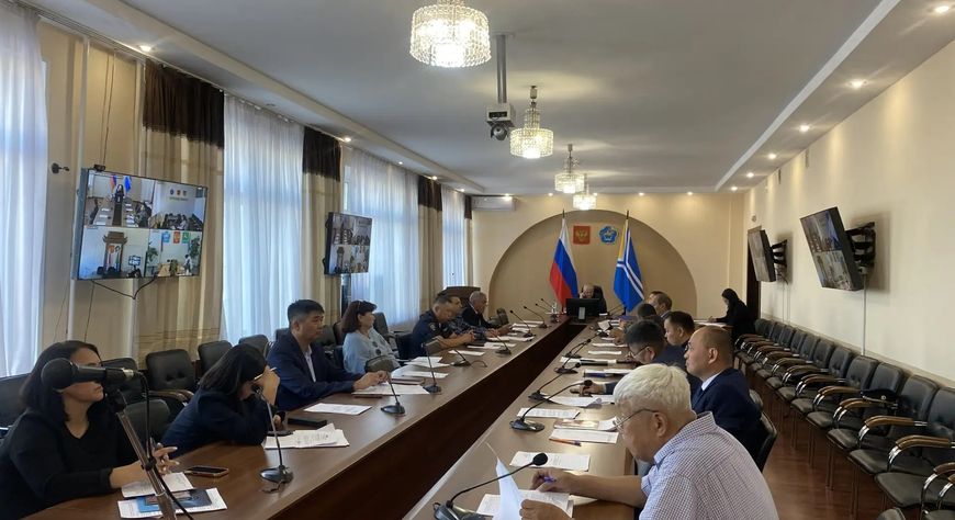 В Туве обсудили подготовку ко Дню Государственного флага Республики Тыва