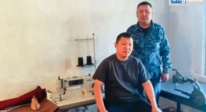 Күрүне деткимчезиниң ачызында тыва национал идик-хеп даарап...