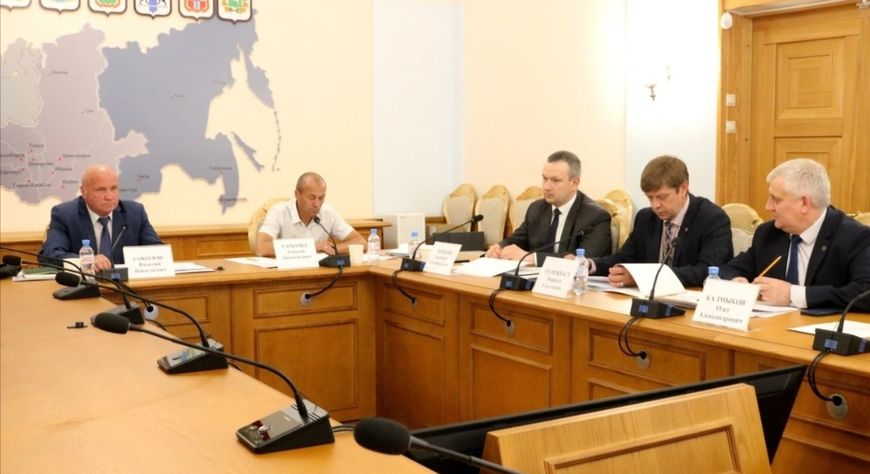 В Новосибирске обсудили развитие АПК Сибири: акцент на науку, подготовку кадров и продовольственную безопасность