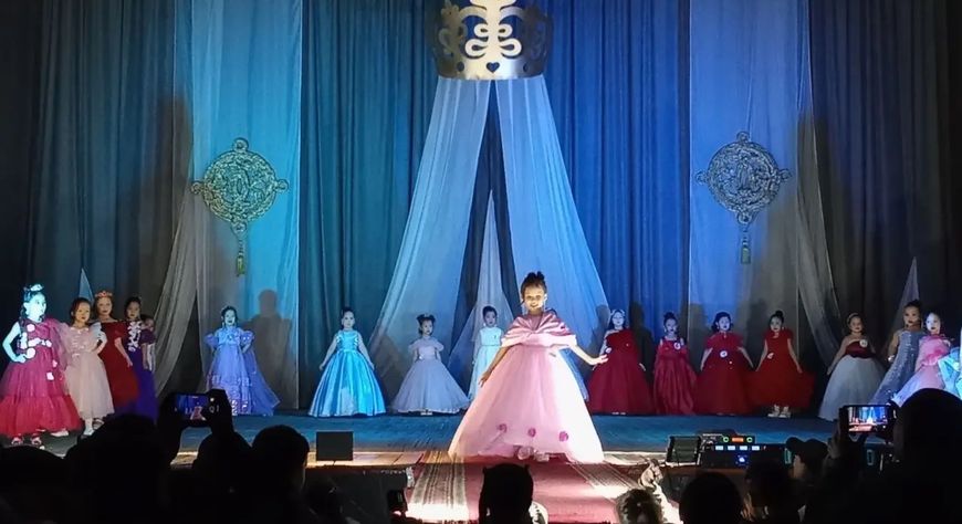 В Ак-Довураке выбрали мини-мисс-2026