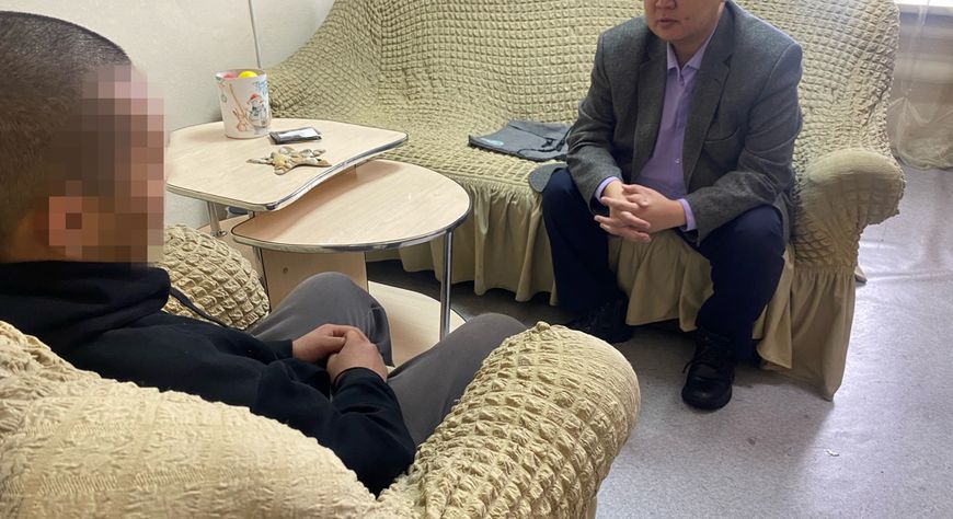 Психолог провел занятие с несовершеннолетним осужденным в Туве